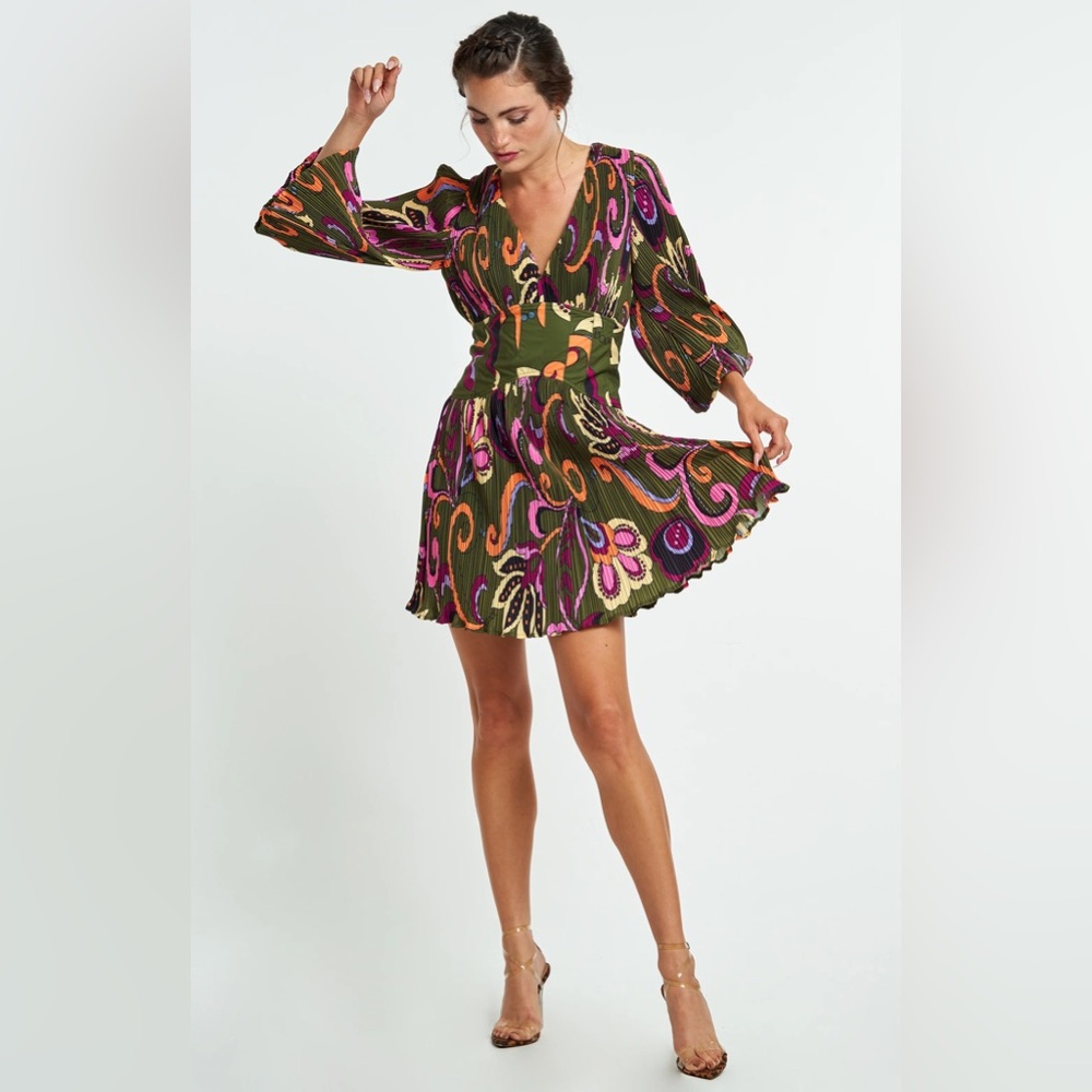 NEW Ciebon Printed Micro Pleat Long Sleeve Dress in Green Multi